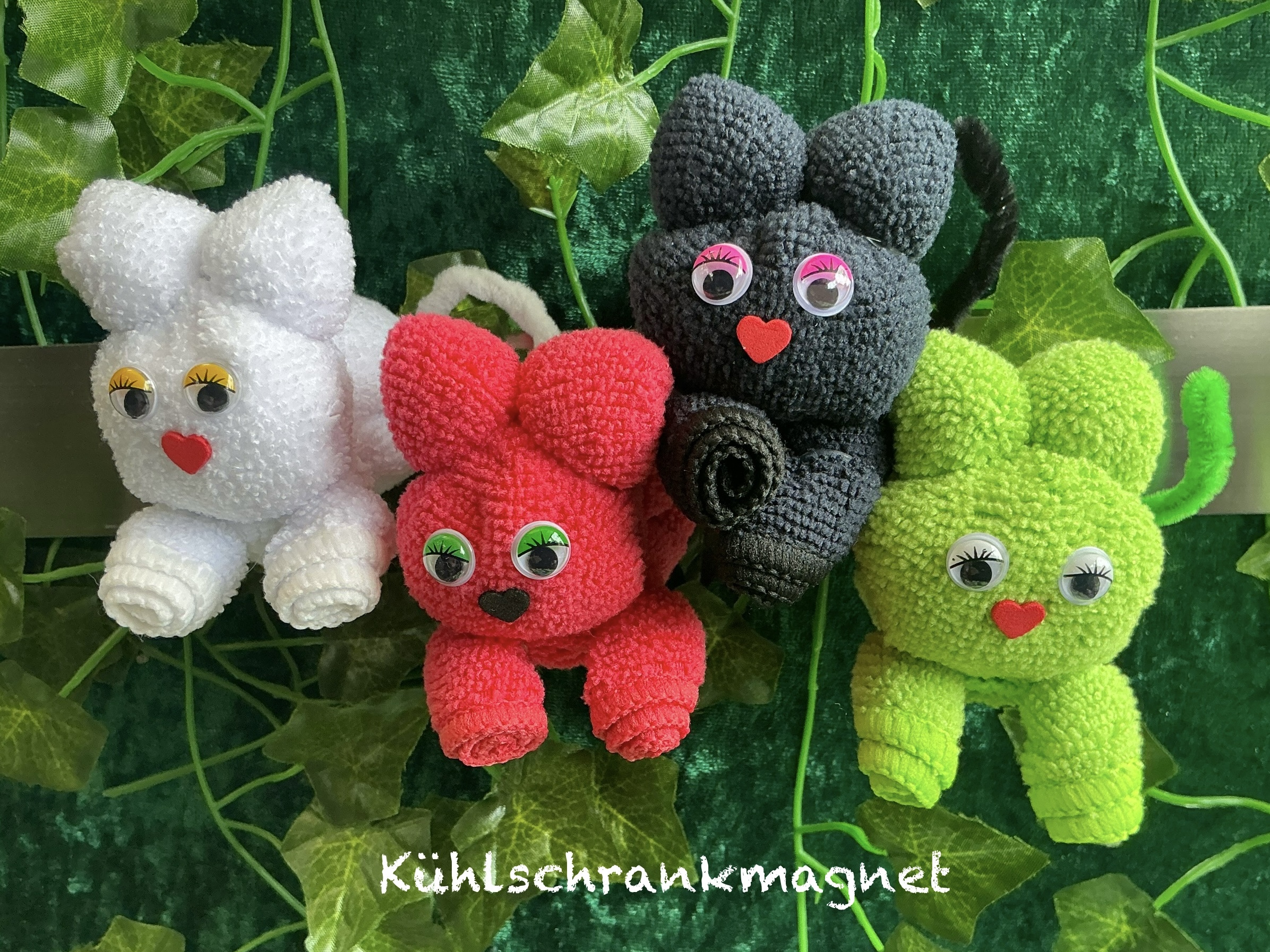 Magnet Lilly, die Katze aus einem Mikrofaserlappen